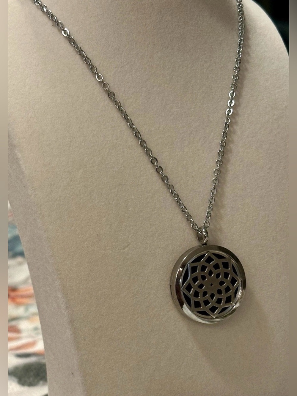 Diffuser Necklace, Round Diffuser Necklace, Filigree Pendant, Scent Diffuser